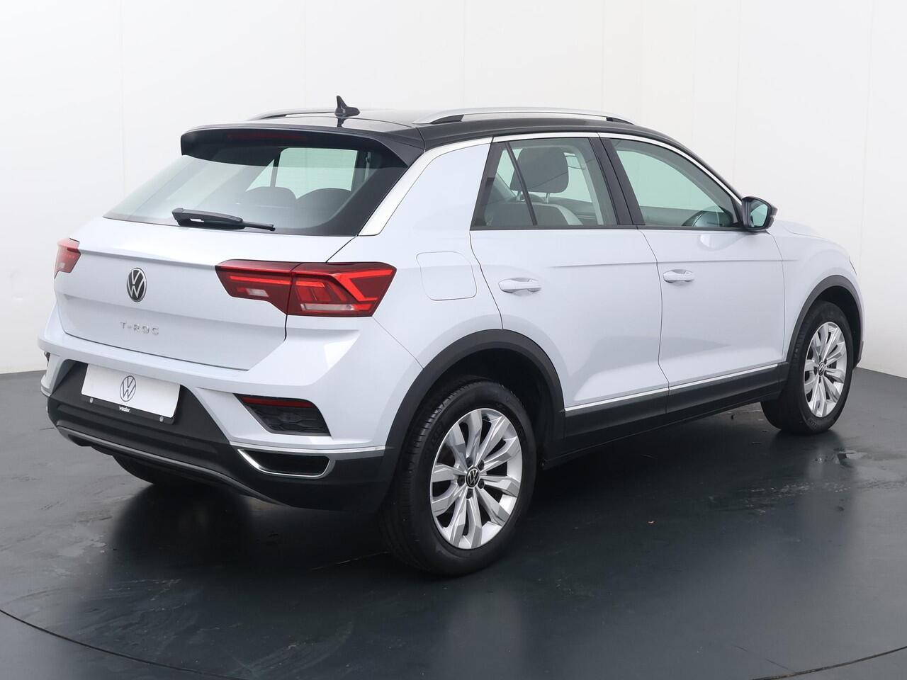 Volkswagen T-Roc 1.5 TSI Sport | 150 PK | Adaptive cruise control | Apple Carplay/Android Auto | Keyless | LED verlichting |