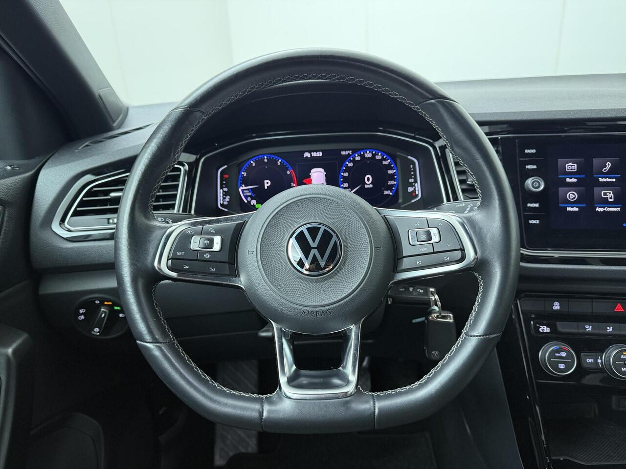 Volkswagen T-Roc 1.5 TSI Sport | 150 PK | Automaat | Adaptive cruise control | Climate control |