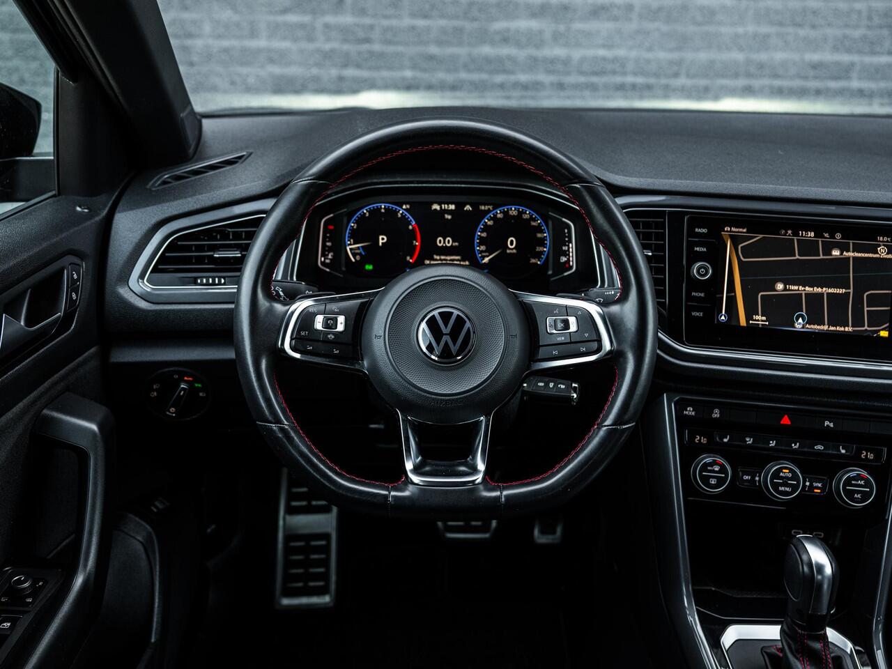 Volkswagen T-Roc 1.5 TSi 150 pk DSG-7 Sport+ | Elektr. Achterklep | Camera | Parkeersensoren