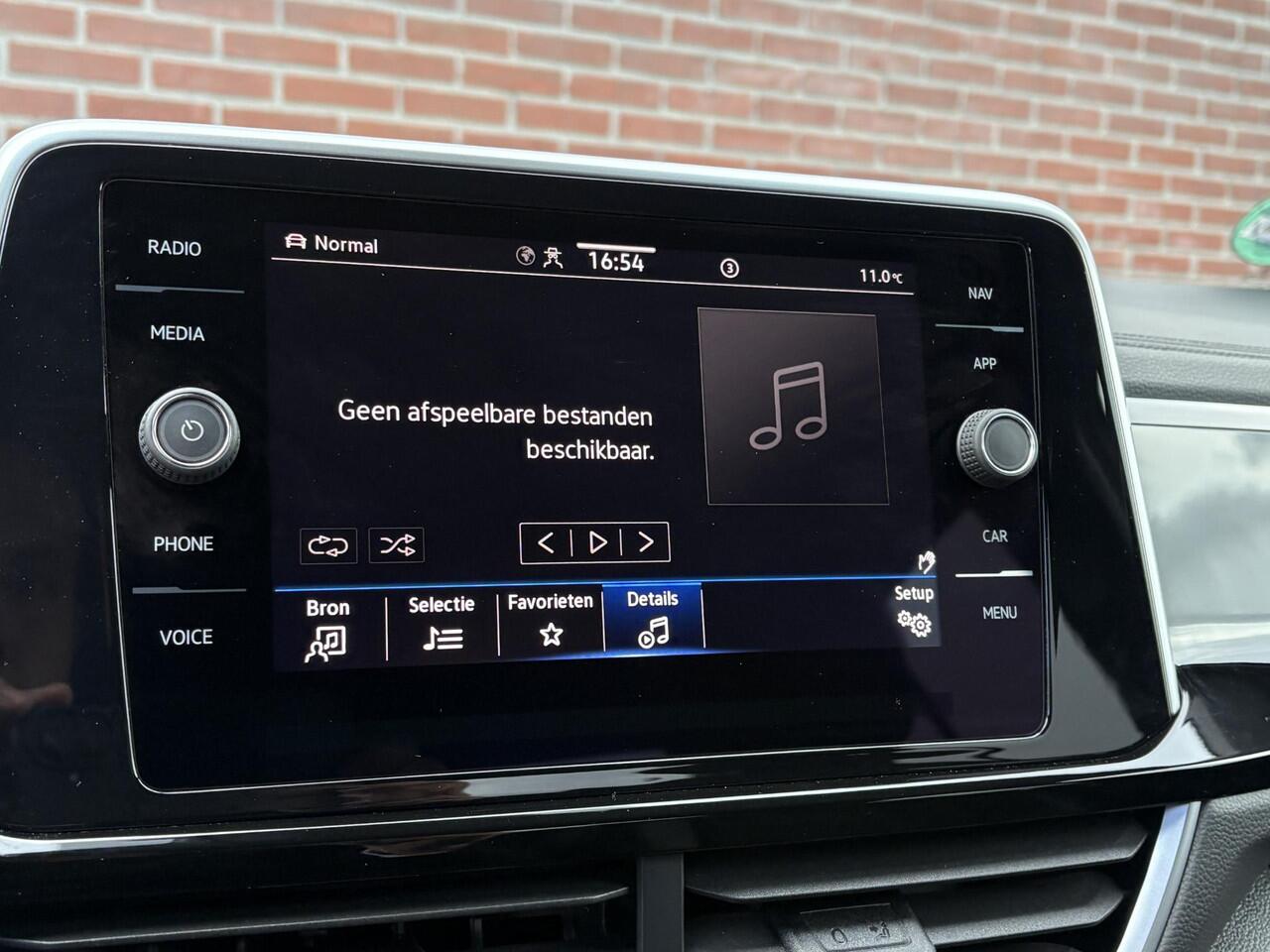 Volkswagen T-Roc 1.5 TSI R-Line |Trekhaak|ACC|Stuurver|