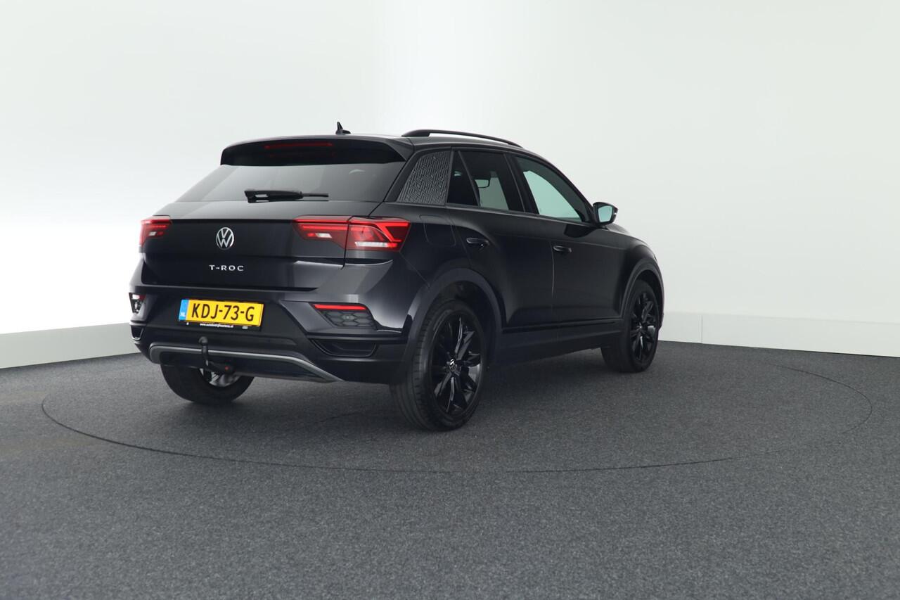Volkswagen T-Roc 1.5 TSI 150pk DSG Sport Black Style Trekhaak Led Stoelverwarming Virtual Cockpit Navigatie