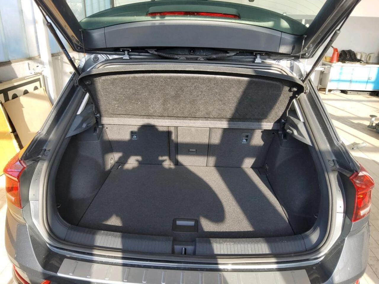 Volkswagen T-Roc 1.5 TSI Panodak | Vol Leer | Facelift | Virtual | Memory | Achteruitrijcamera | Carplay/Android | DCC |