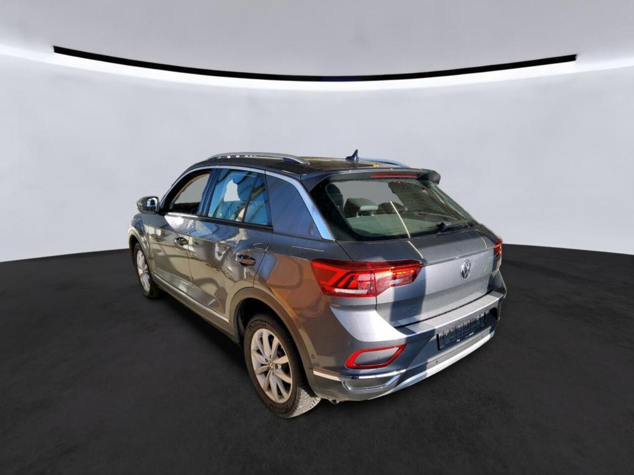 Volkswagen T-Roc 1.5 TSI Panodak | Vol Leer | Facelift | Virtual | Memory | Achteruitrijcamera | Carplay/Android | DCC |