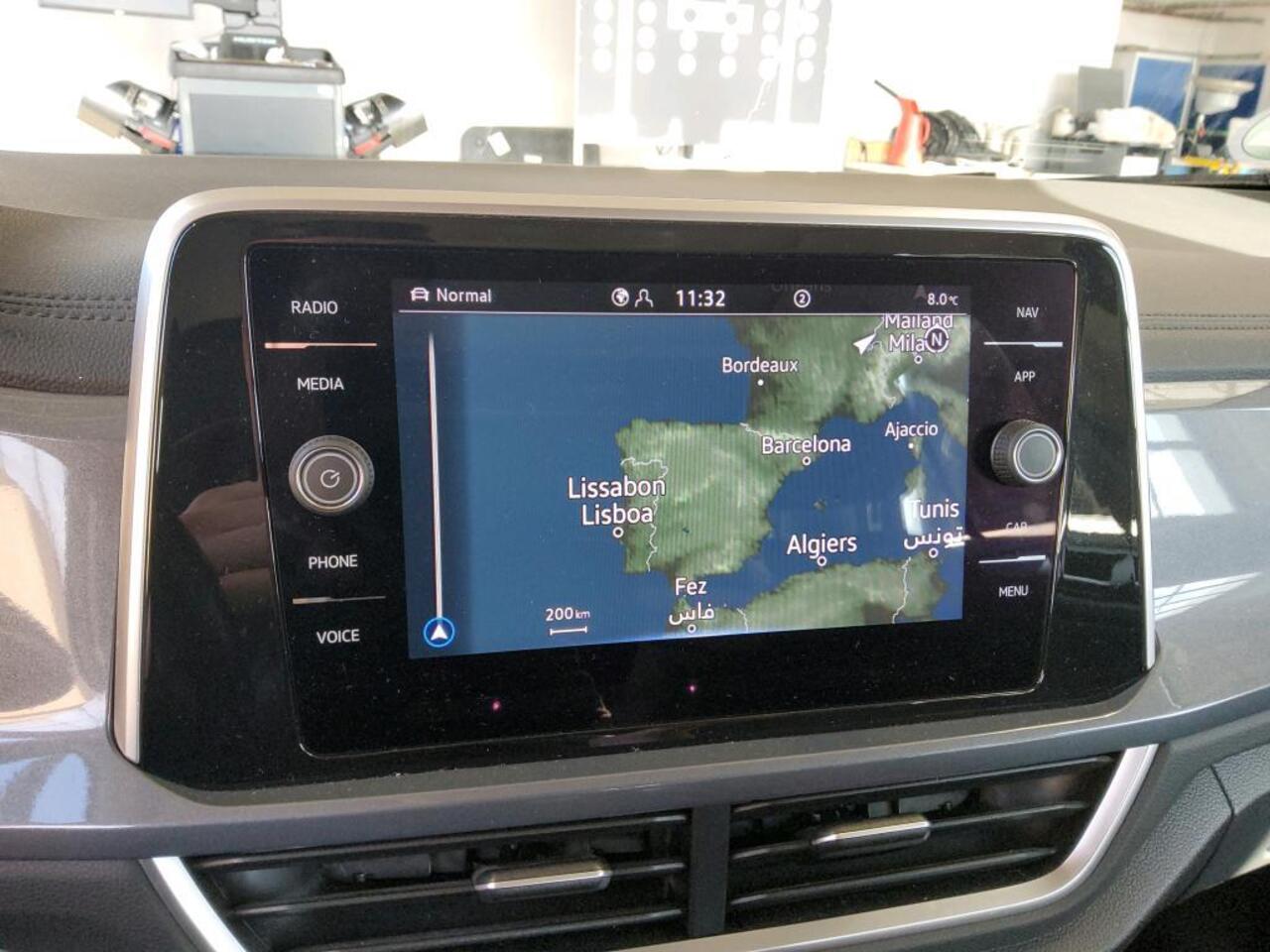 Volkswagen T-Roc 1.5 TSI Panodak | Vol Leer | Facelift | Virtual | Memory | Achteruitrijcamera | Carplay/Android | DCC |