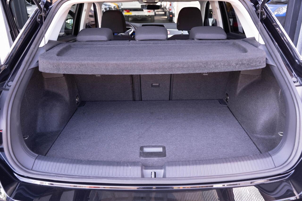 Volkswagen T-Roc 1.0 TSI Life Apple Carplay Clima PDC v+a Led koplampen Virtual cockpit Stoelverwarming