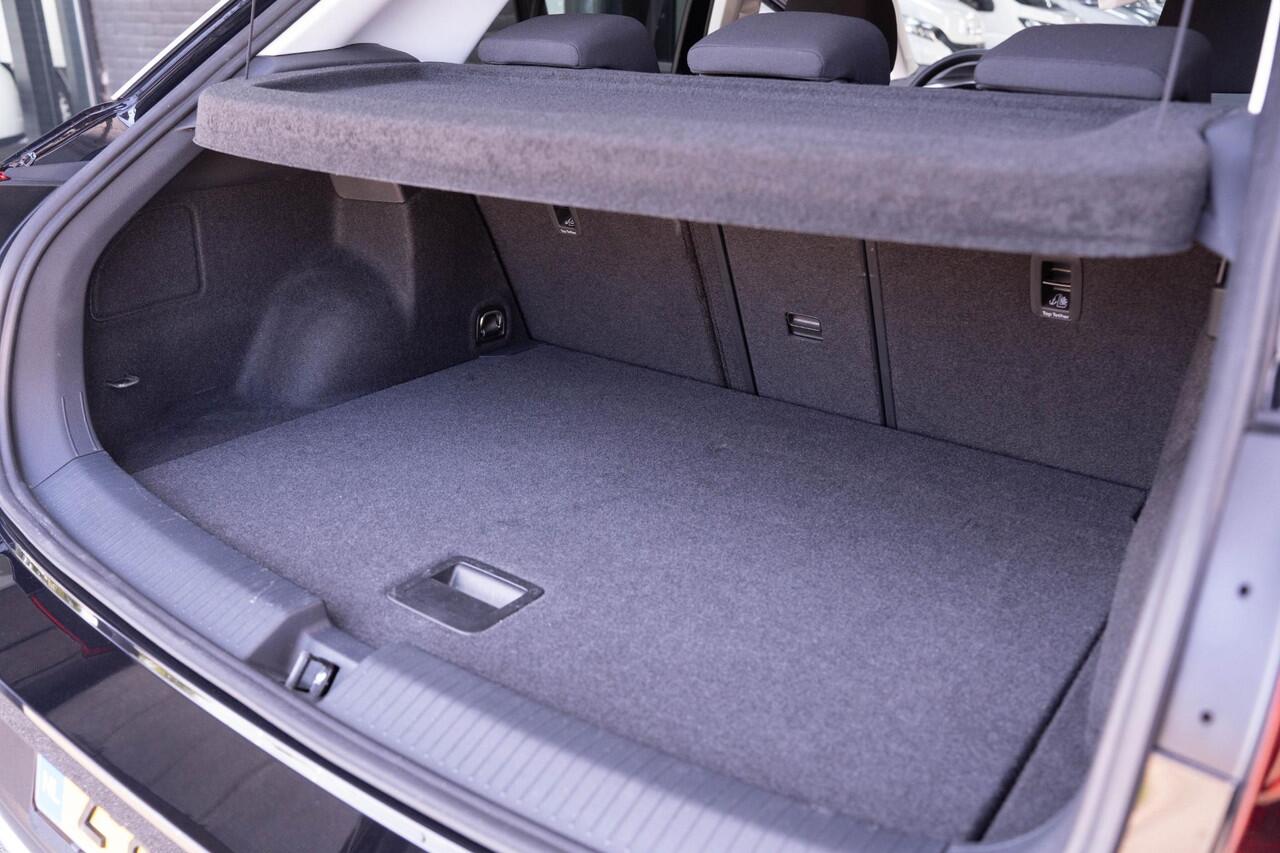 Volkswagen T-Roc 1.0 TSI Life Apple Carplay Clima PDC v+a Led koplampen Virtual cockpit Stoelverwarming