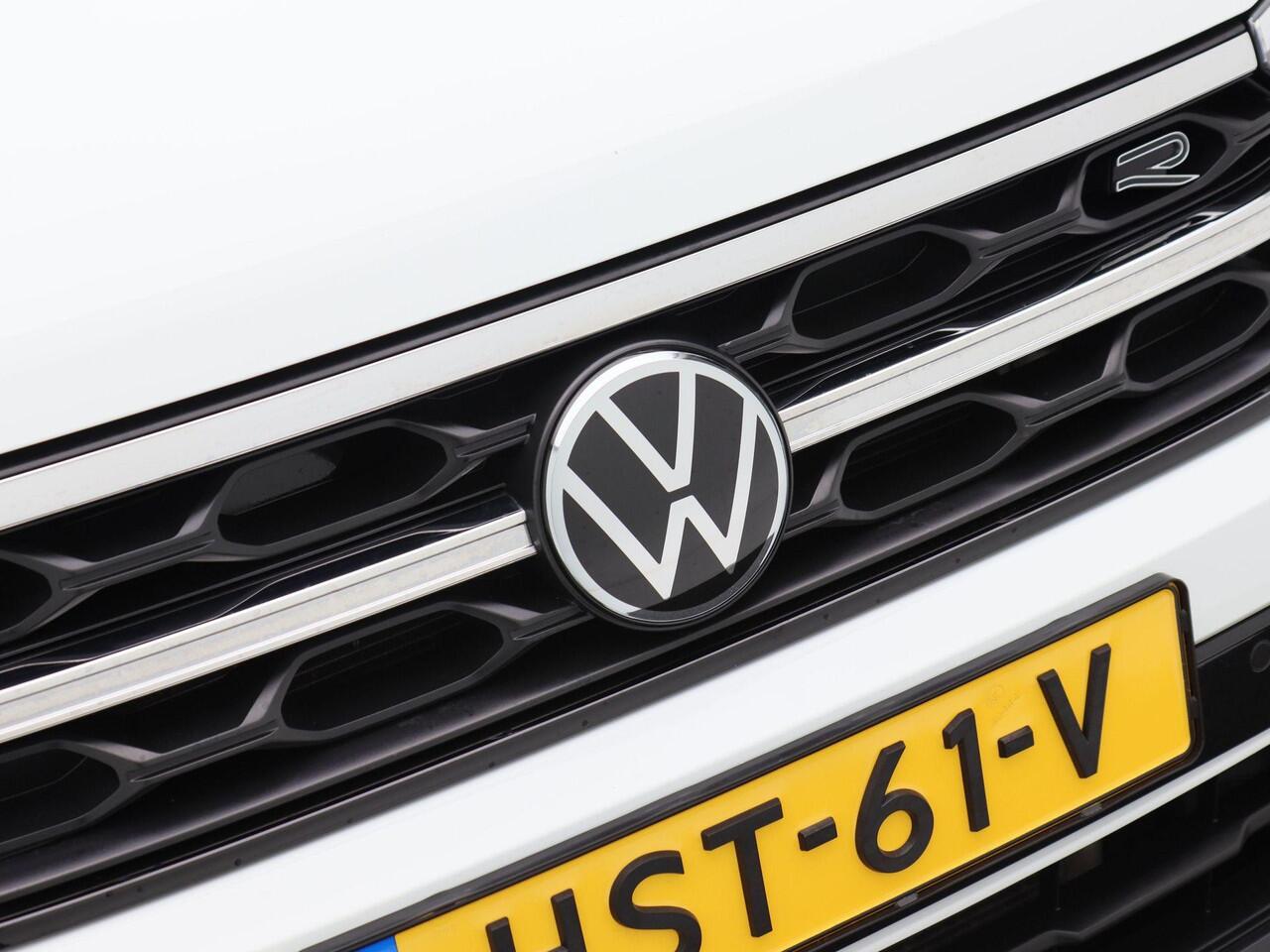 Volkswagen T-Roc 1.5 TSi 150 Pk Automaat R-Line Business+ | LED | Adaptive Cruise | Digitaal Dashboard | Navigatie | Climate Control | Parkeersensoren | Keyless | 18 Inch | 39.681 Km!!