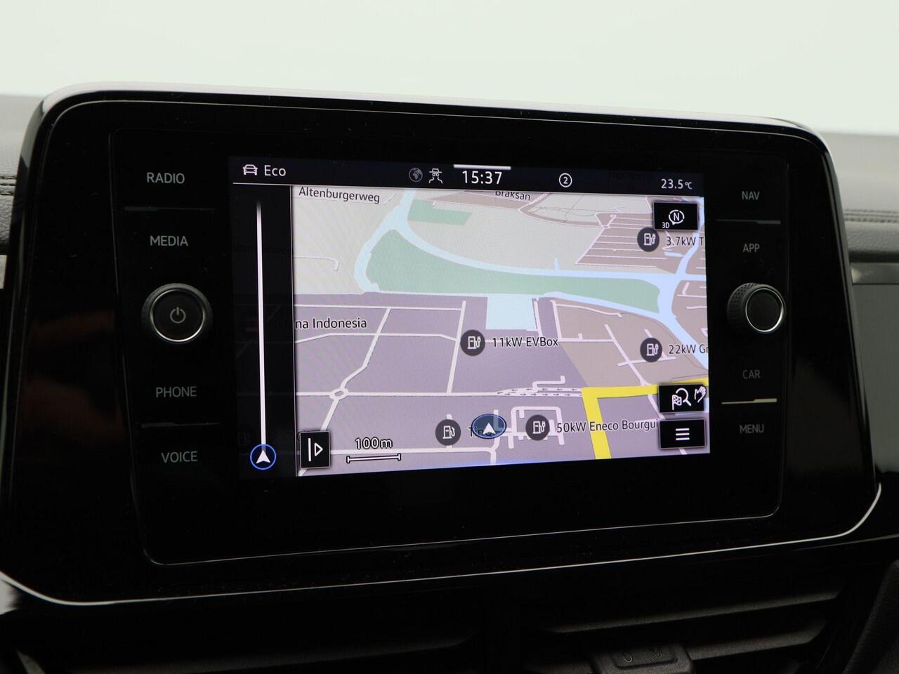 Volkswagen T-Roc 1.5 TSi 150 Pk Automaat R-Line Business+ | LED | Adaptive Cruise | Digitaal Dashboard | Navigatie | Climate Control | Parkeersensoren | Keyless | 18 Inch | 39.681 Km!!