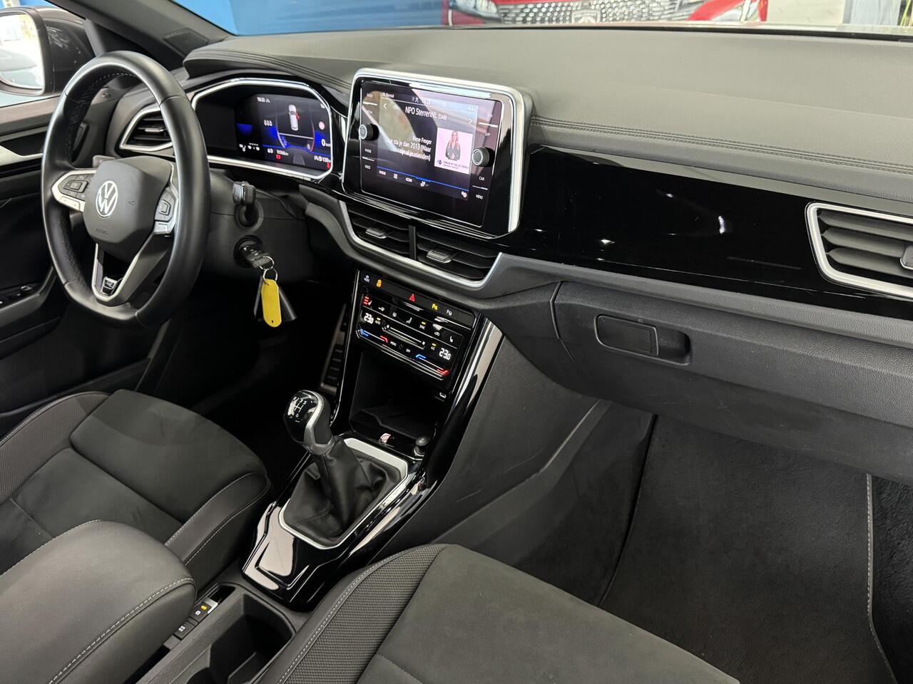 Volkswagen T-Roc 1.0 TSI R-Line | Car play | full-LED | Navigatie | Stoelverwarming voor | Climate Control | LM-Velgen | Alcantara bekleding (Vestiging - Vianen Tel: 0347-371248 )