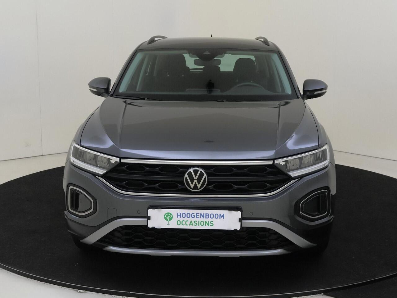 Volkswagen T-Roc 1.0 TSI Life | CarPlay | Adaptieve cruise control | Parkeerassistent | Elektrisch inklapbare buitenspiegels | Airco | Parkeersensoren | Bluetooth |