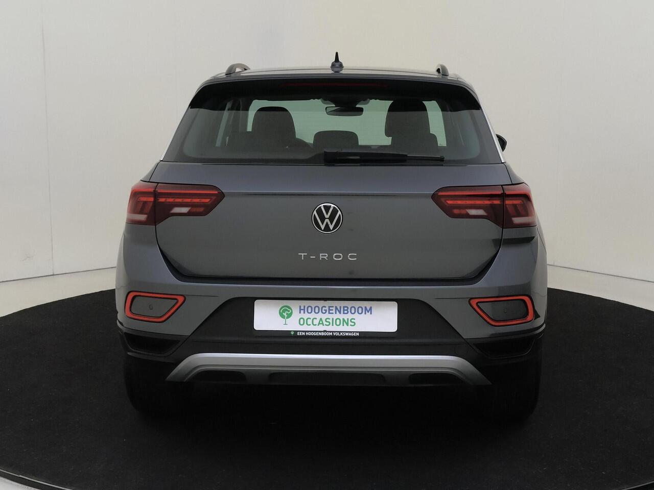 Volkswagen T-Roc 1.0 TSI Life | CarPlay | Adaptieve cruise control | Parkeerassistent | Elektrisch inklapbare buitenspiegels | Airco | Parkeersensoren | Bluetooth |