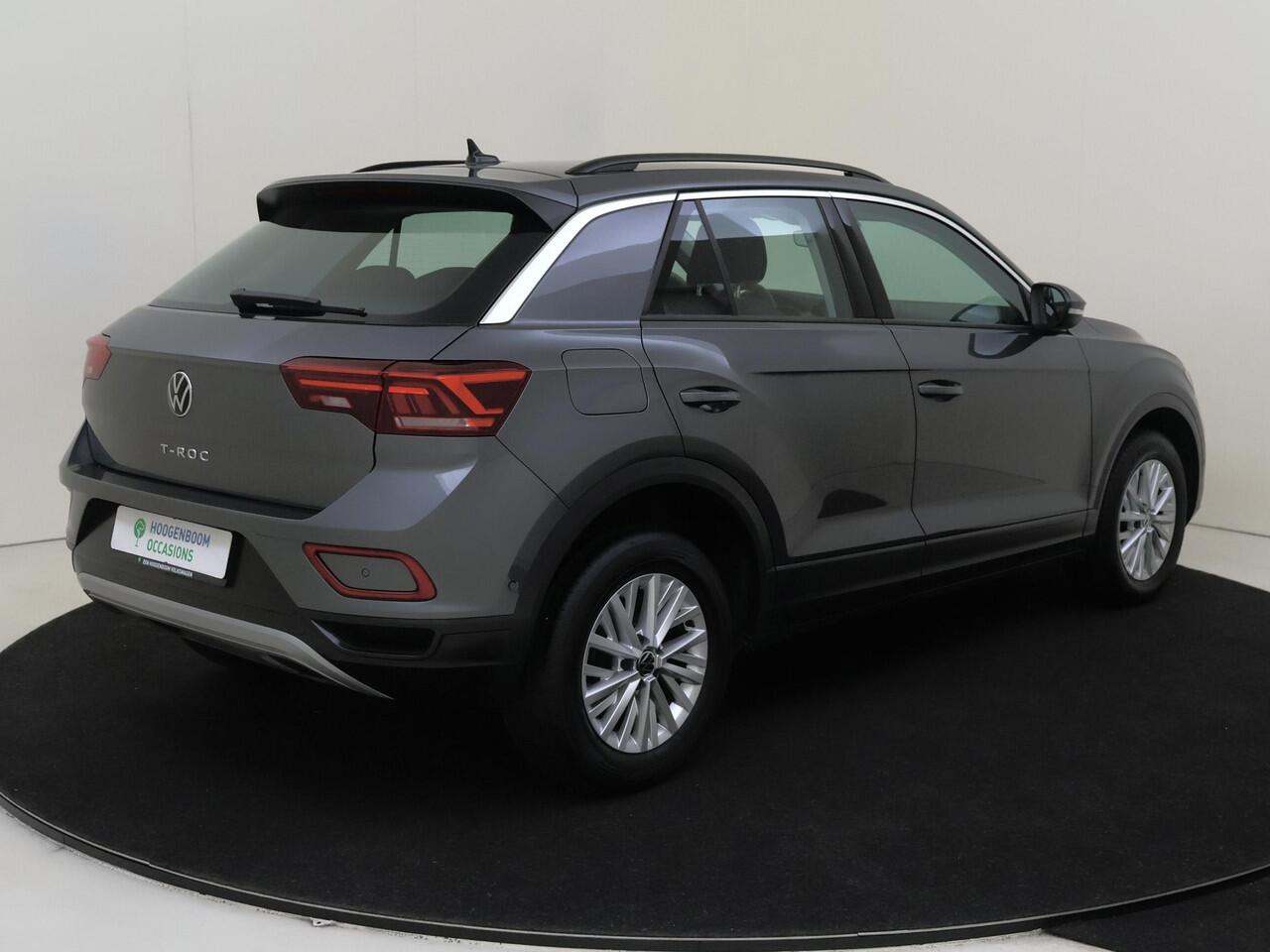 Volkswagen T-Roc 1.0 TSI Life | CarPlay | Adaptieve cruise control | Parkeerassistent | Elektrisch inklapbare buitenspiegels | Airco | Parkeersensoren | Bluetooth |