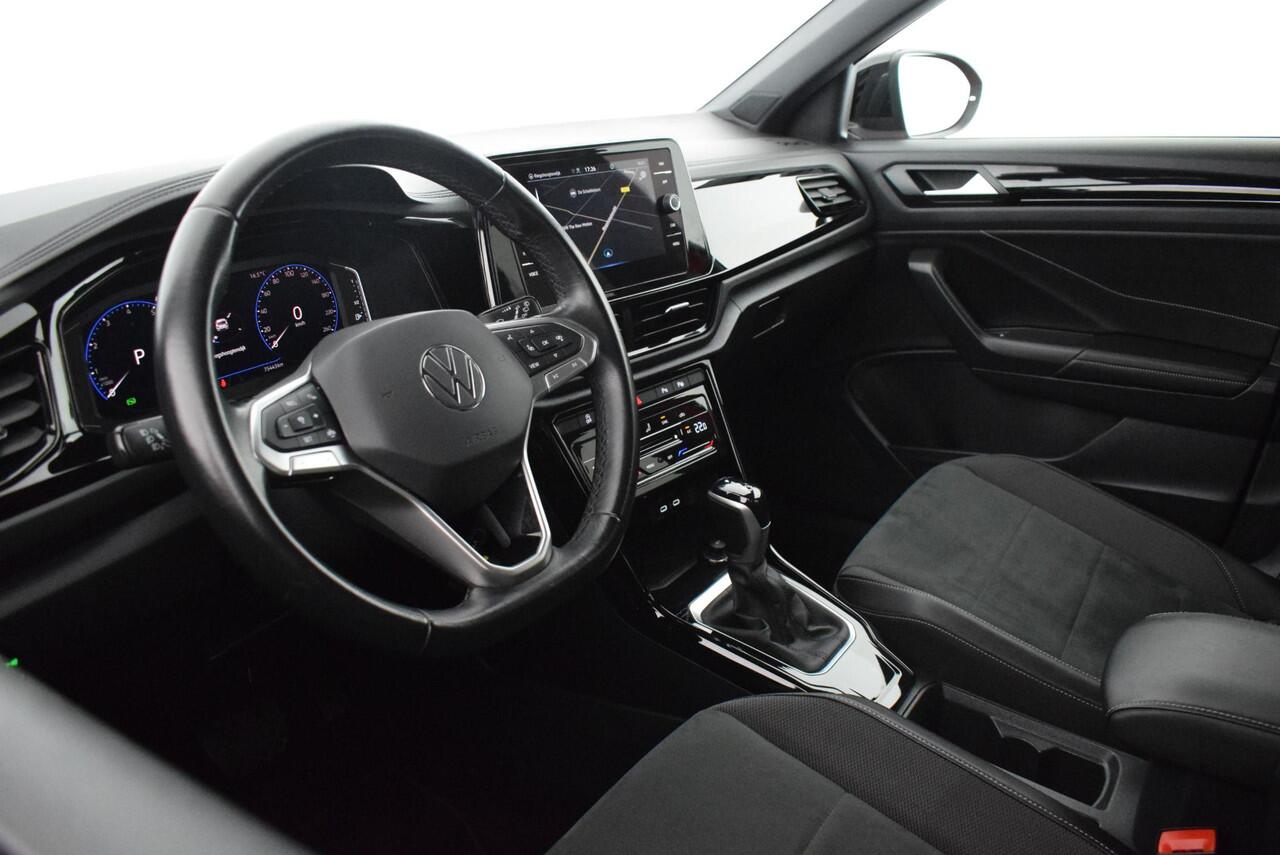 Volkswagen T-Roc 1.5 TSI 150pk DSG Style Navigatie Black Style Adaptive Cruise PDC