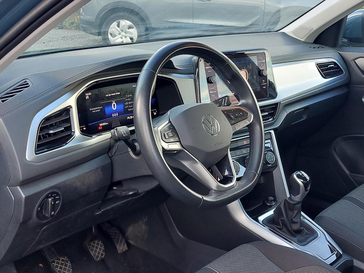 Volkswagen T-Roc 1.0 TSI Life AIRCO | NAVI | NL-auto | rijklaarprijs!!