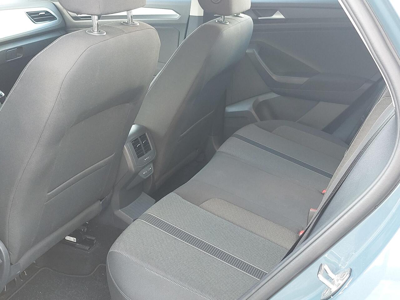 Volkswagen T-Roc 1.0 TSI Life AIRCO | NAVI | NL-auto | rijklaarprijs!!