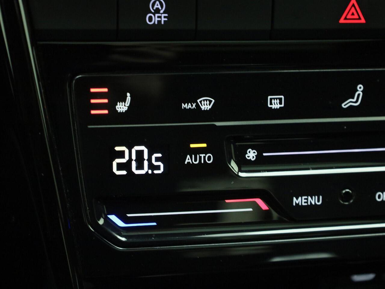 Volkswagen T-Roc 1.5TSI/150PK R-Line Blackstyle DSG · Panoramadak · Camera + Parkeersensoren · Keyless · Apple/Android Car Play · Garantie t/m 02-08-2027 of 100.000km