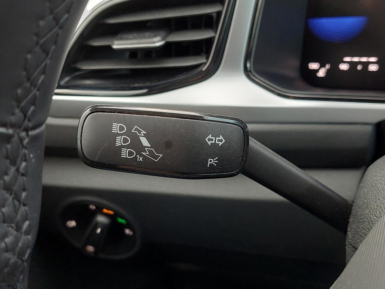 Volkswagen T-Roc 1.0 TSI Life AIRCO | NAVI | rijklaarprijs!!