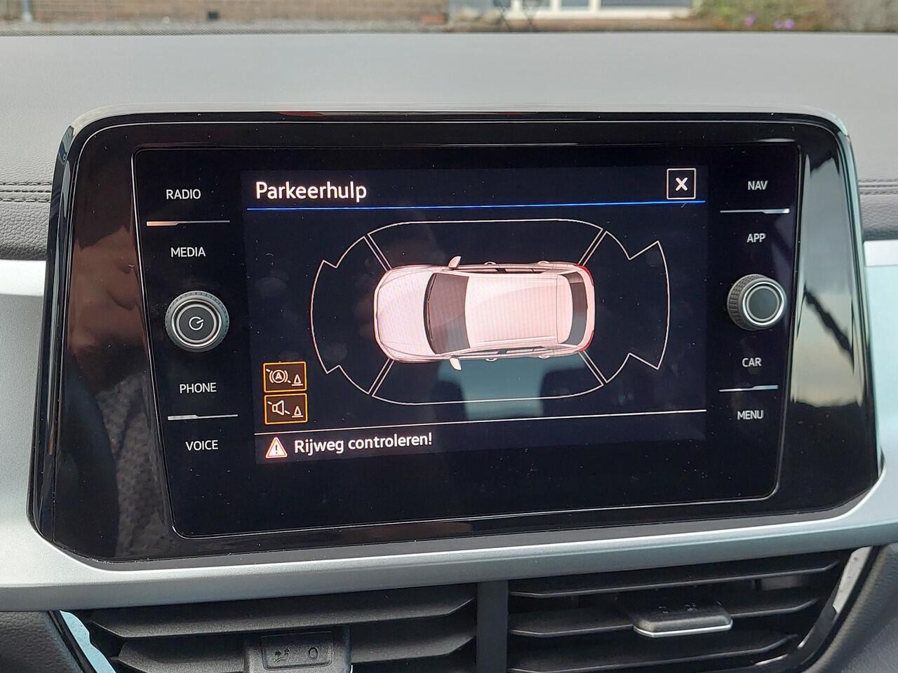 Volkswagen T-Roc 1.0 TSI Life AIRCO | NAVI | rijklaarprijs!!