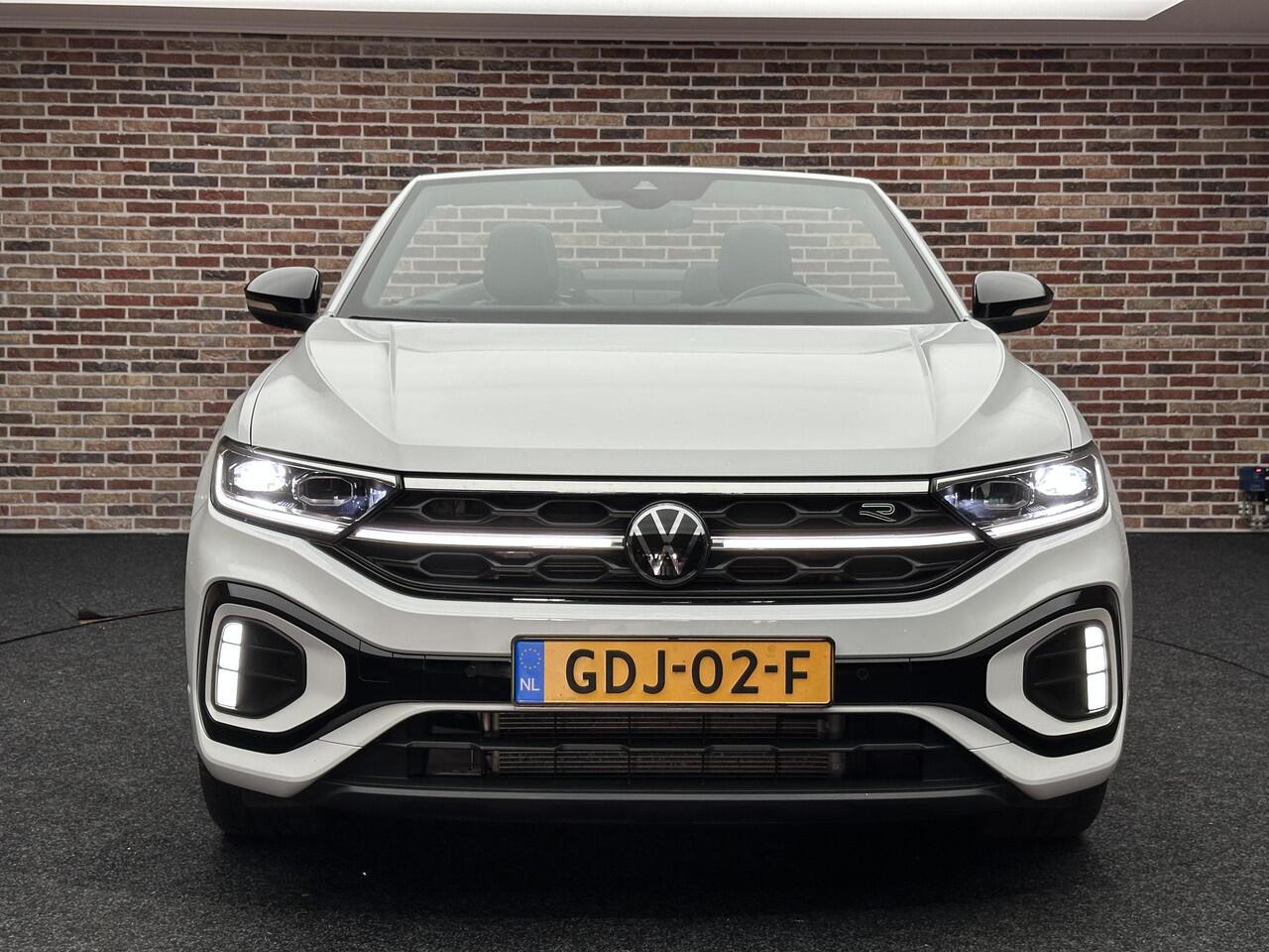 Volkswagen T-Roc Cabrio 1.5 TSI R-Line | Beats by Dre| IQ Light| Keyless|