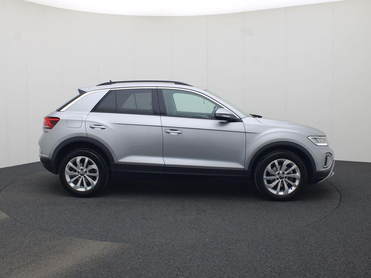 Volkswagen T-Roc 1.0TSI/110PK Life · Apple/Android Car Play · Parkeersensoren · LED · Garantie tot 01-01-2027 of 100.000km