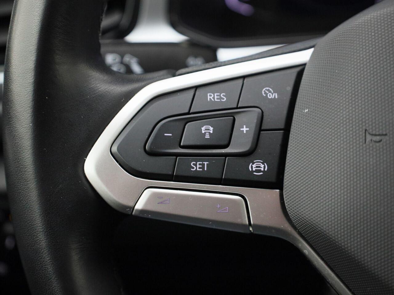 Volkswagen T-Roc 1.0TSI/110PK Life · Apple/Android Car Play · Parkeersensoren · LED · Garantie tot 01-01-2027 of 100.000km