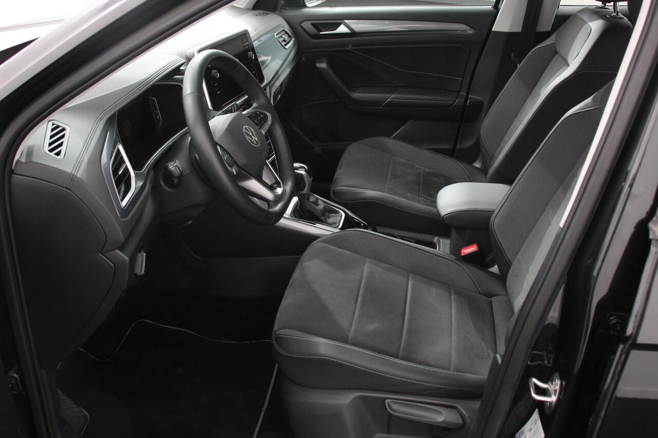 Volkswagen T-Roc 1.5 TSI 150pk DSG Style | Navigatie | Apple Carplay/Android Auto | Parkeersensoren | Camera | Adaptive Cruise Control | Park Assist | Stoel- en stuurverwarming | Elektrische achterklep | LED-koplampen | Getinte ramen