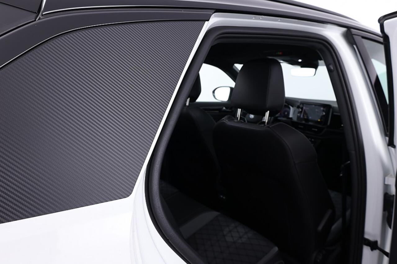 Volkswagen T-Roc 1.5 TSI R-Line Business Automaat | Trekhaak | LED | ECC | VELGEN