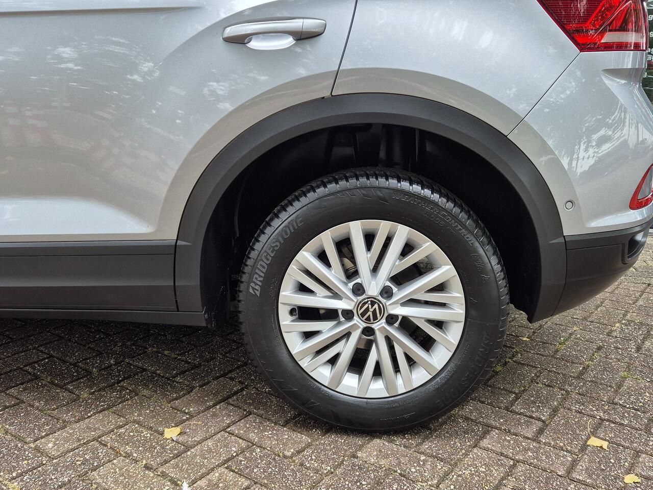 Volkswagen T-Roc 1.0 TSI Life | Navigatie | Digitaal dashboard | Adapt. Cruise Control | Parkeersensoren | Licht metalen velgen