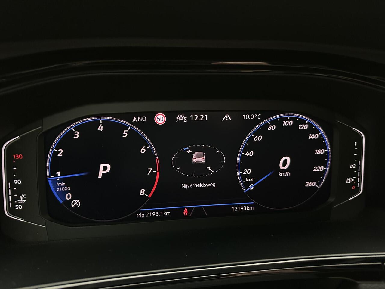 Volkswagen T-Roc Cabrio 1.5 TSI R-Line | Beats by Dre| IQ Light| Keyless|