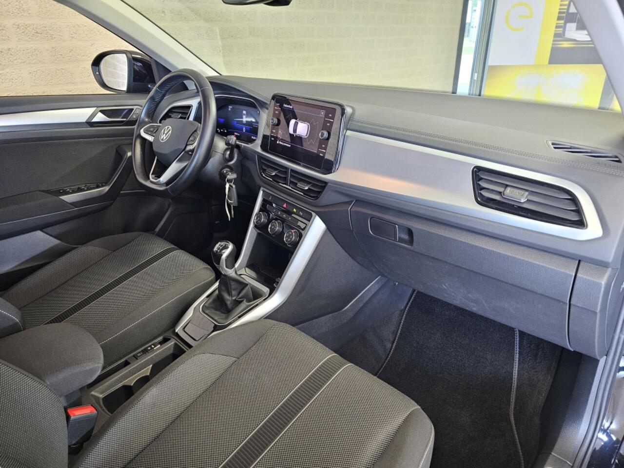 Volkswagen T-Roc 1.0 TSI (110Pk) Life LED Trekhaak Géén Afleverkosten
