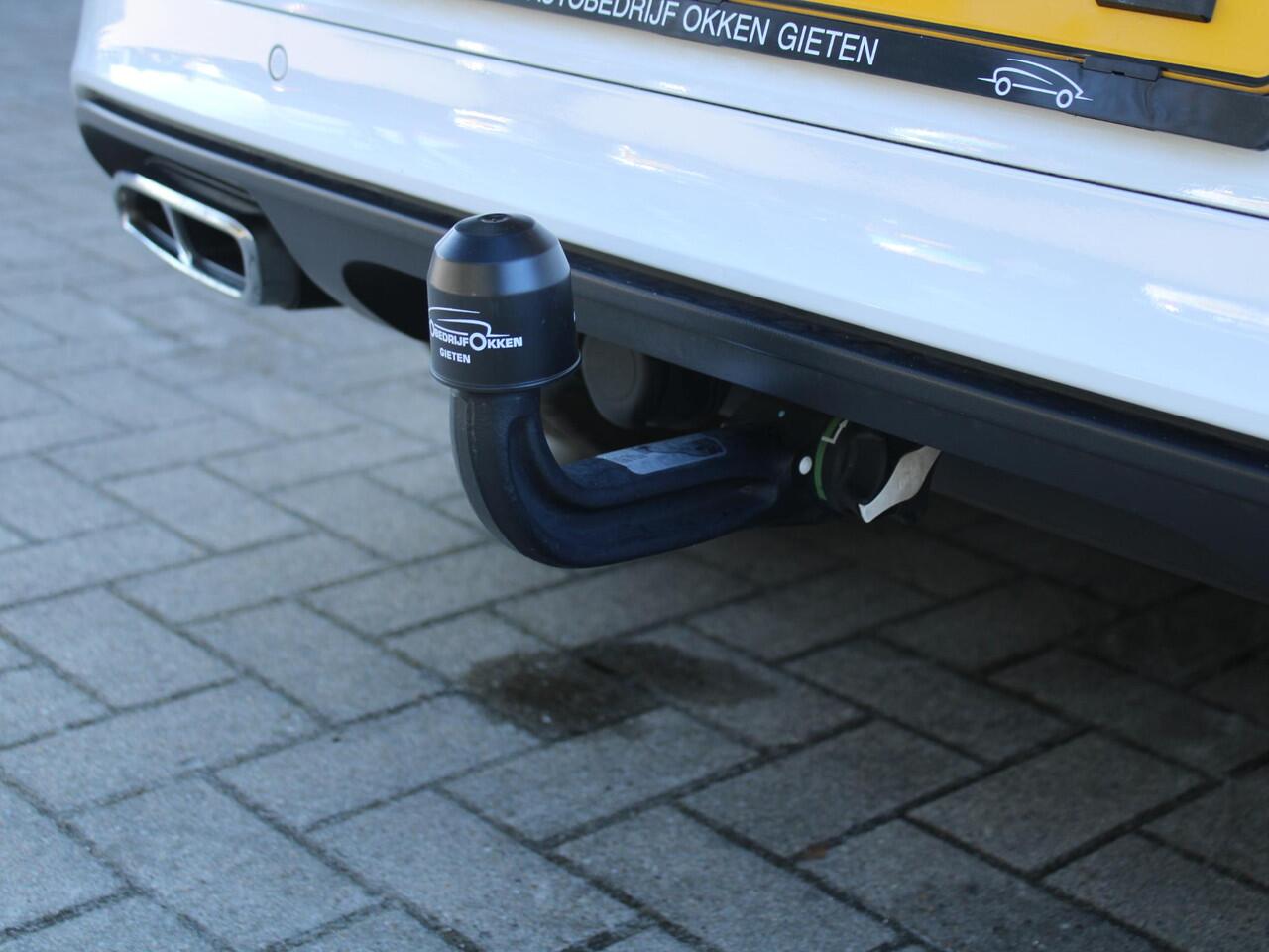 Volkswagen T-Roc 1.5 TSI 150pk DSG R-Line Business | Camera | Navigatie | Digital Cockpit Pro | Afneembare trekhaak