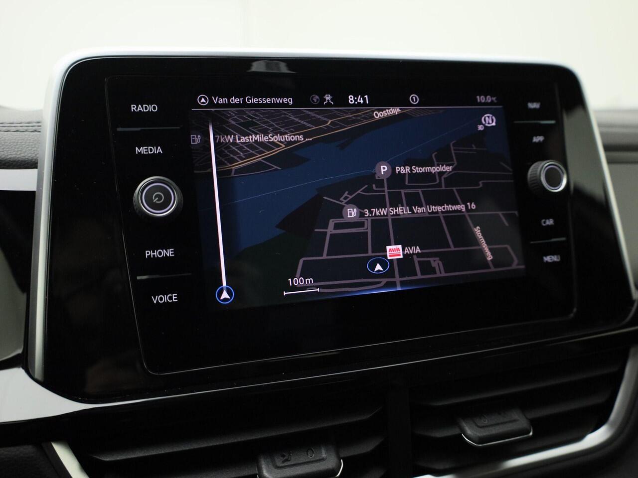 Volkswagen T-Roc 1.5TSI/150pk DSG R-Line Business · Camera · Apple/Android Car Play· Stoelverwarming · Navigatie · Garantie t/m 07-01-2027 of 100000km