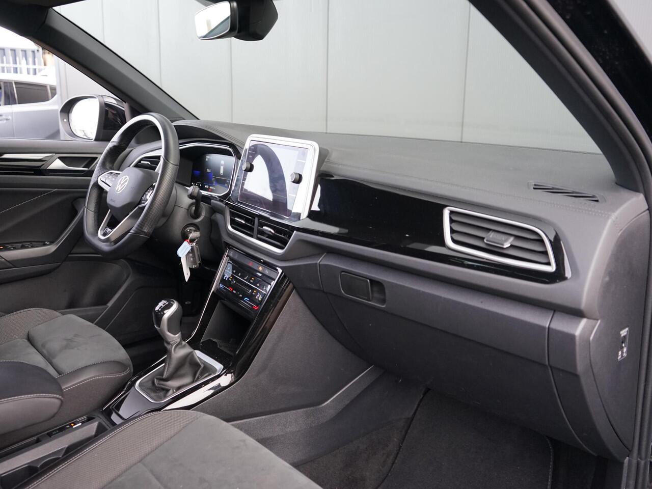 Volkswagen T-Roc 1.0 TSI OPF R-Line 1e eig / Dealeronderh / ACC / Navi / Virtual / Facelift / Camera / PDC / Carplay / massage / all-season