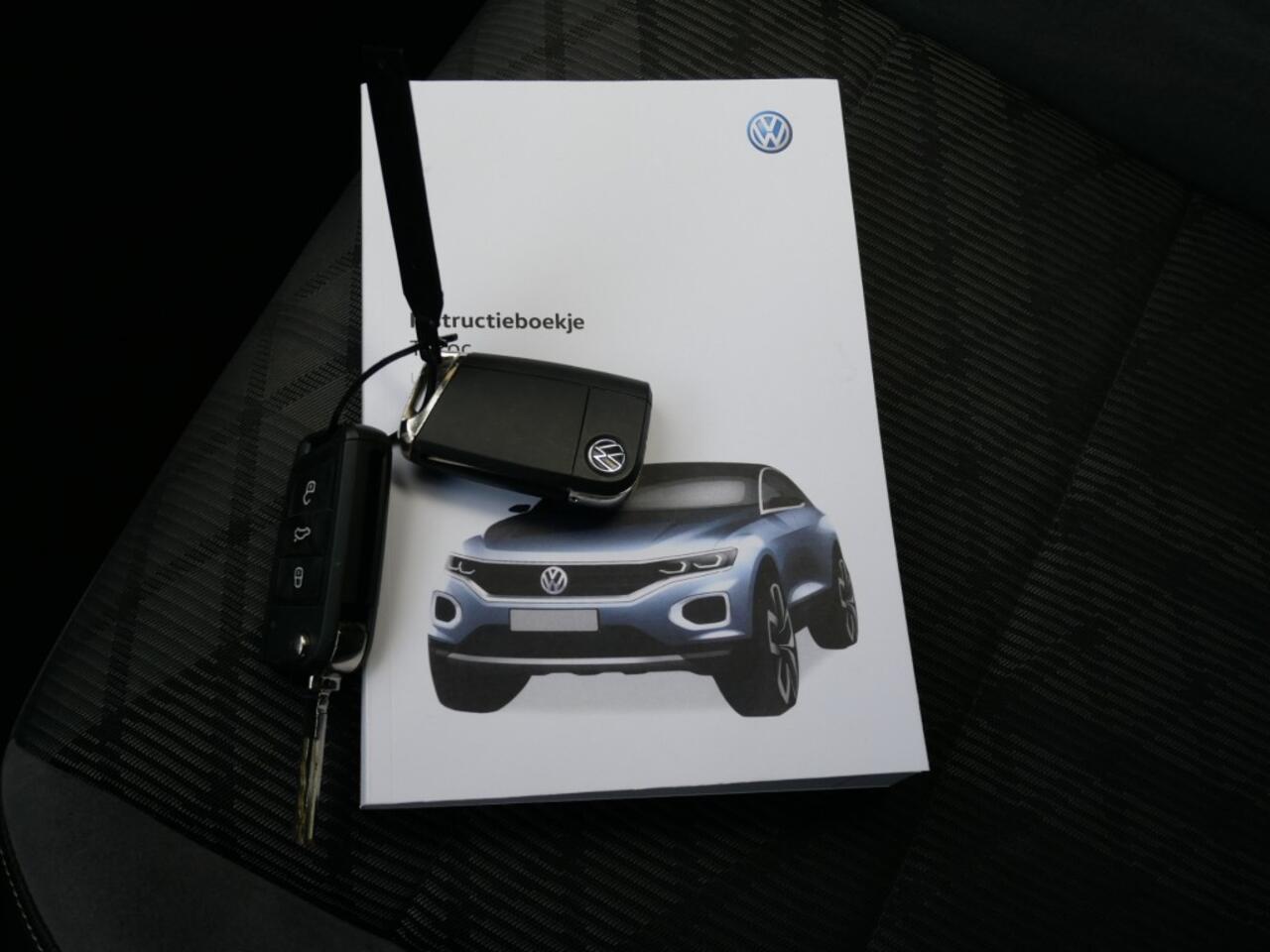 Volkswagen T-Roc 1.5 TSI R-LINE **Clima//Navi//Lm **