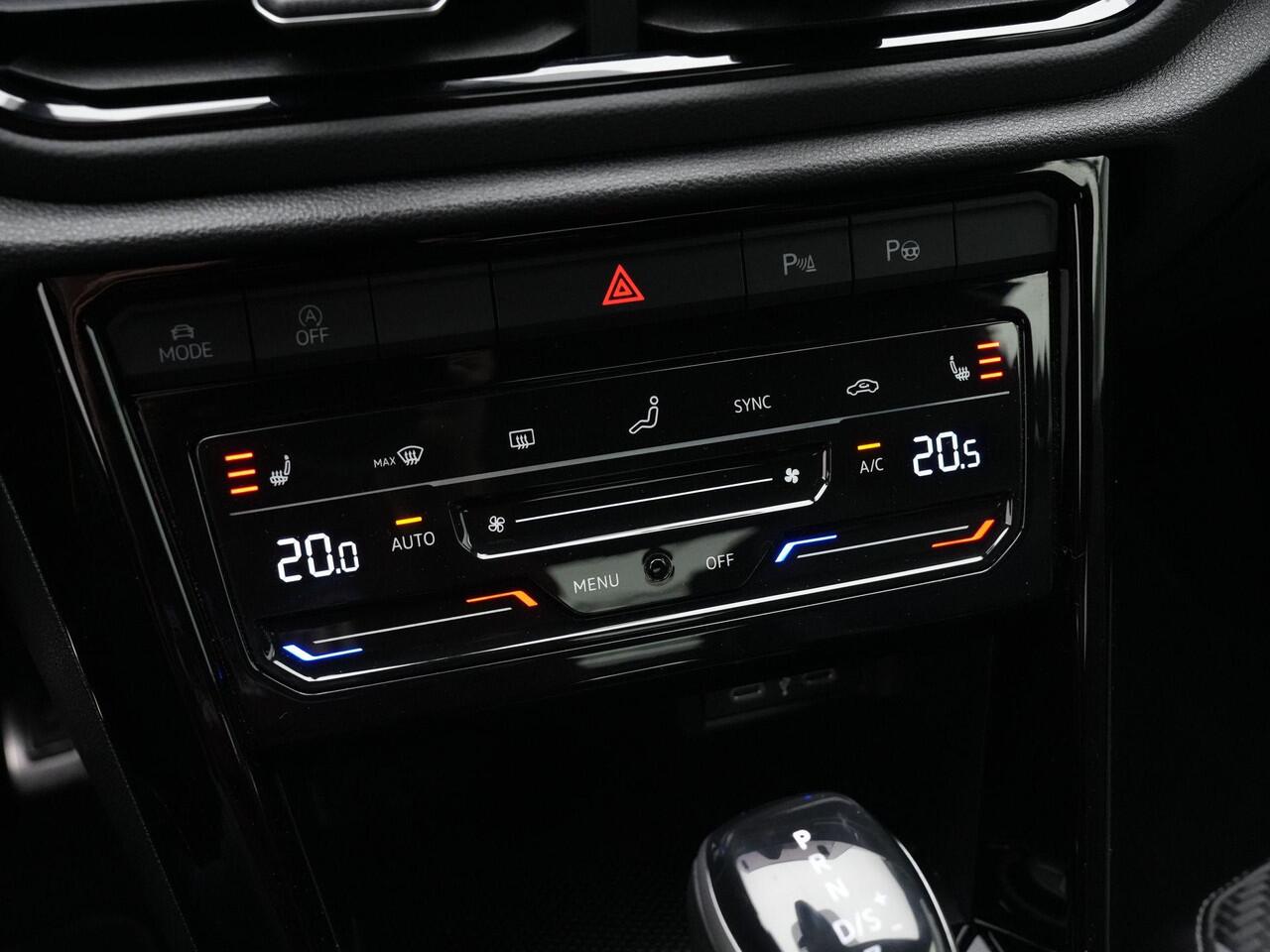 Volkswagen T-Roc Cabrio 1.5 TSI 150 pk DSG R-Line | IQ Light | Achteruitrijcamera | Stuur/stoelverwarming | Sportonderstel |