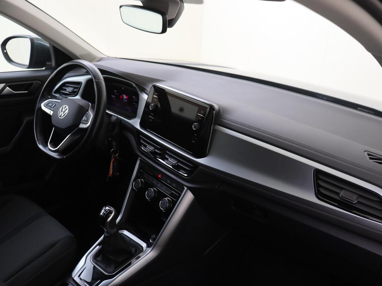 Volkswagen T-Roc 1.0 TSI Life 75 Edition | Navigatie | Camera | Adaptief cruise control | Pack parking | Lm Velgen