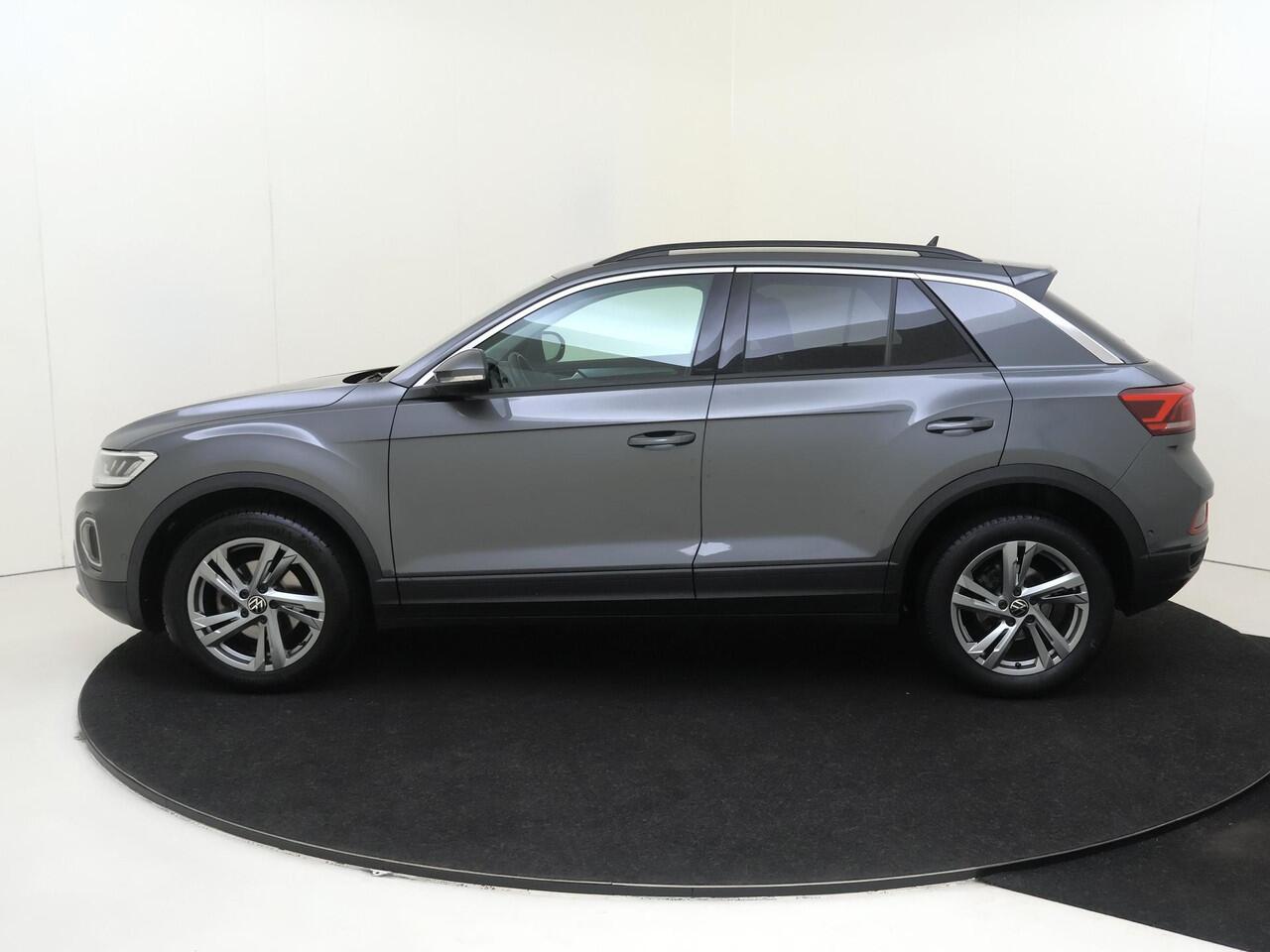Volkswagen T-Roc 1.0 TSI Life 75 Edition | Navigatie | Camera | Adaptief cruise control | Pack parking | Lm Velgen