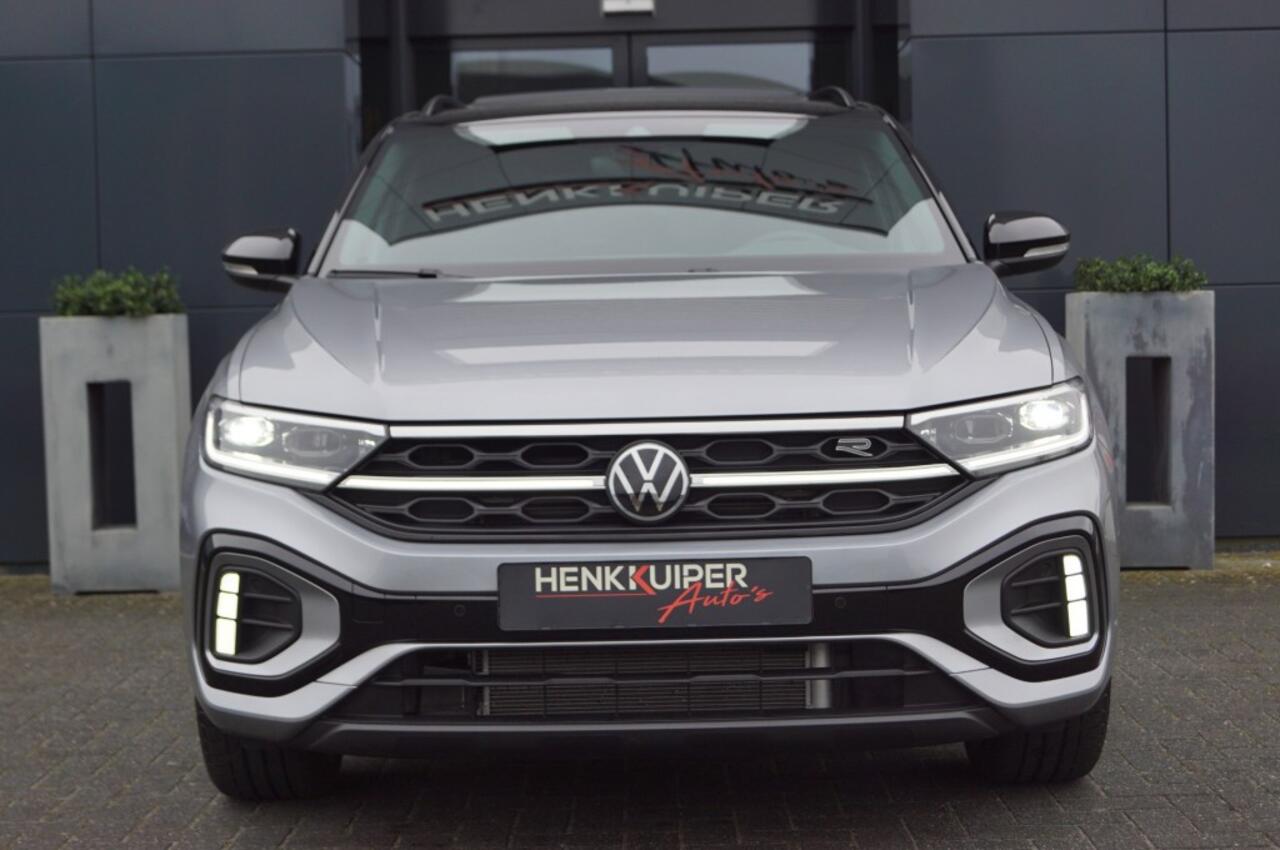 Volkswagen T-Roc 1.5 TSI DSG R-Line /Panodak/19 Inch LM /Camera / IQ Matrix LED