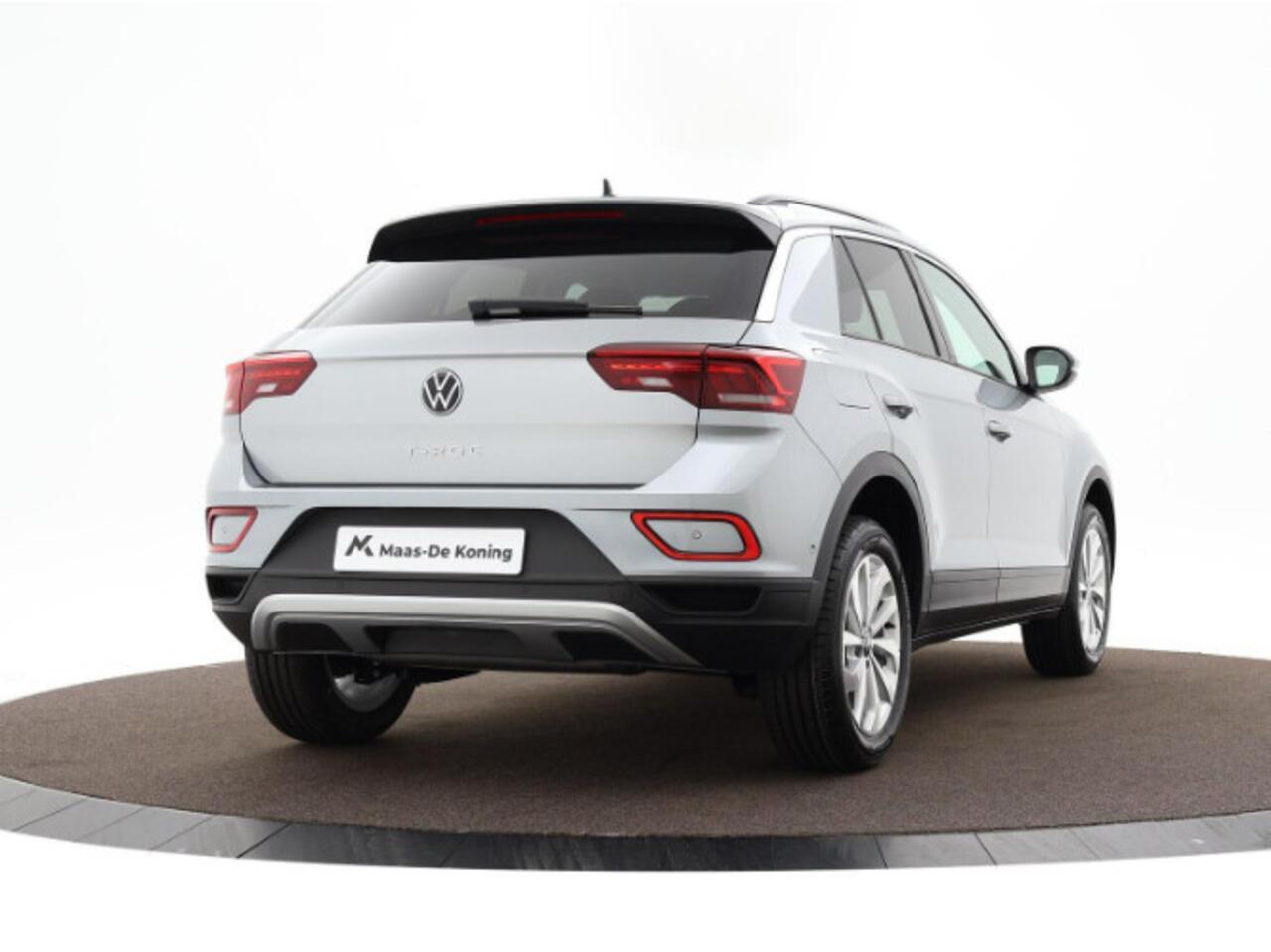 Volkswagen T-Roc Life Edition 1.0 TSI 116 pk 6 versn. Hand · Airconditioning automatisch, 2-zone (climatronic) · Multimedia pakket · Prijs is incl inruilbonus · MEGA Sale