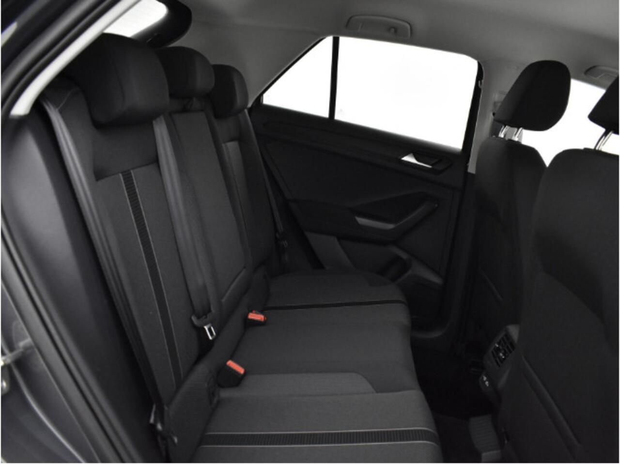 Volkswagen T-Roc Life Edition 1.0 TSI 116 pk 6 versn. Hand · Airconditioning automatisch, 2-zone (climatronic) · Multimedia pakket · Prijs is incl inruilbonus · MEGA Sale