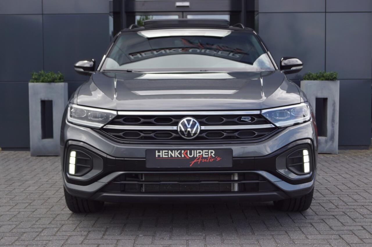 Volkswagen T-Roc 1.5 TSI DSG R-Line /Panodak/19 Inch LM /Trekhaak/IQ Matrix LED/C