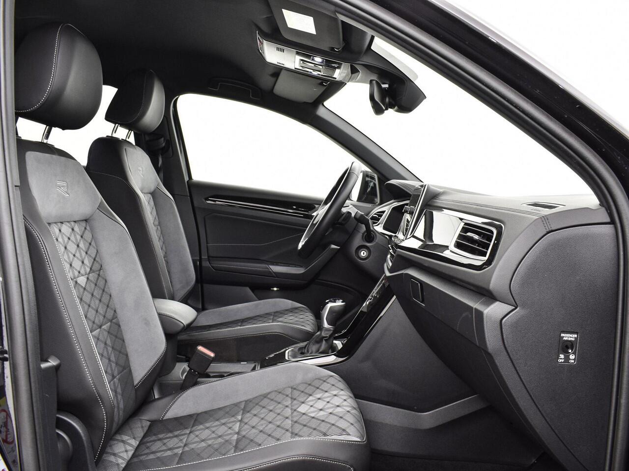 Volkswagen T-Roc 1.5 TSI 150pk DSG R-Line Business · Camera · Apple/Android Car Play · Navi · P-Sensoren · ACC · 17'' Inch · Garantie t/m 20-06-2028 of 100.000km