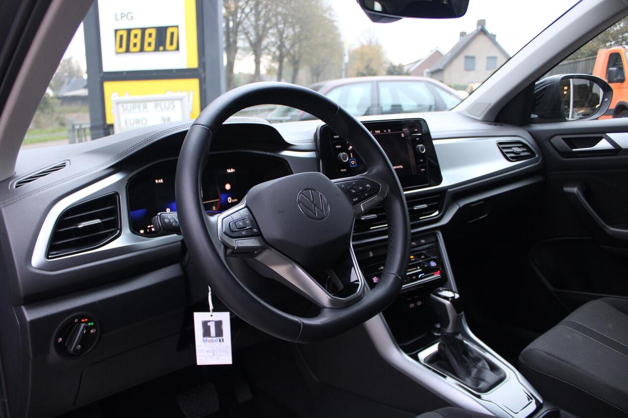 Volkswagen T-Roc 1.5 TSI Apple/Android carplay, Parkeer assistent, NAVI, LED, ACC, Leder, Parkeersensoren, Comfortstoelen, 18" LMV