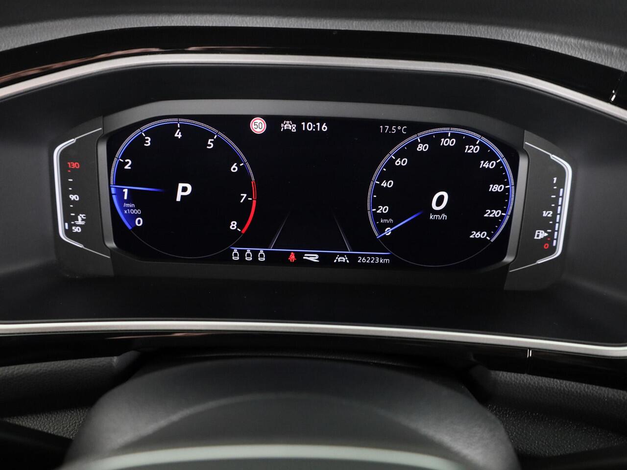 Volkswagen T-Roc 1.5 TSI R-Line 150 pk Automaat (DSG) | Verlengde garantie | Navigatie via App | Parkeersensoren (Park assist) | Achteruitrijcamera | Keyless | R-Line |