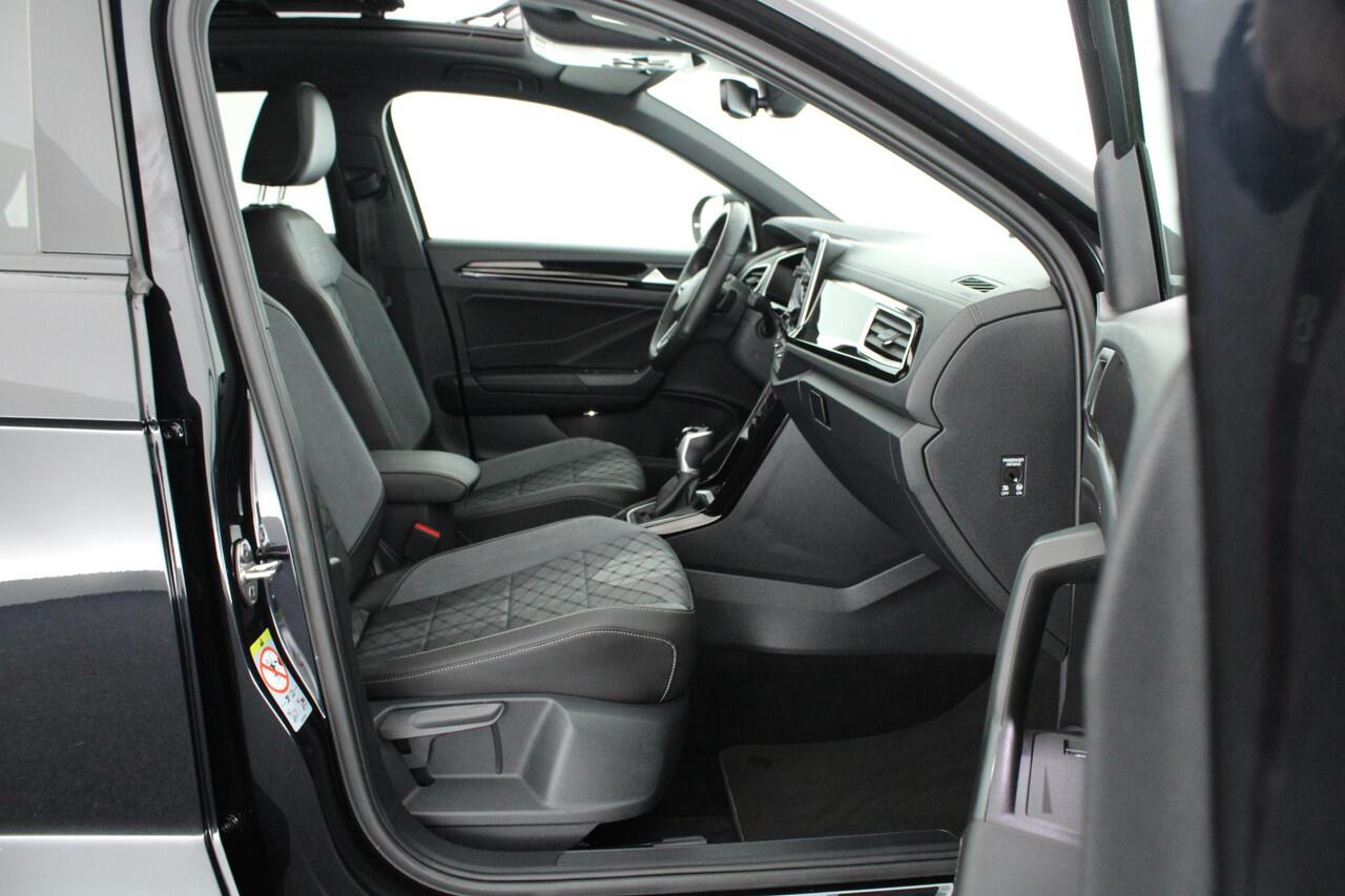 Volkswagen T-Roc 1.5 TSI 150pk DSG R-Line Business+ Panoramadak Trekhaak Camera Matrix Keyless Stoelverwarming