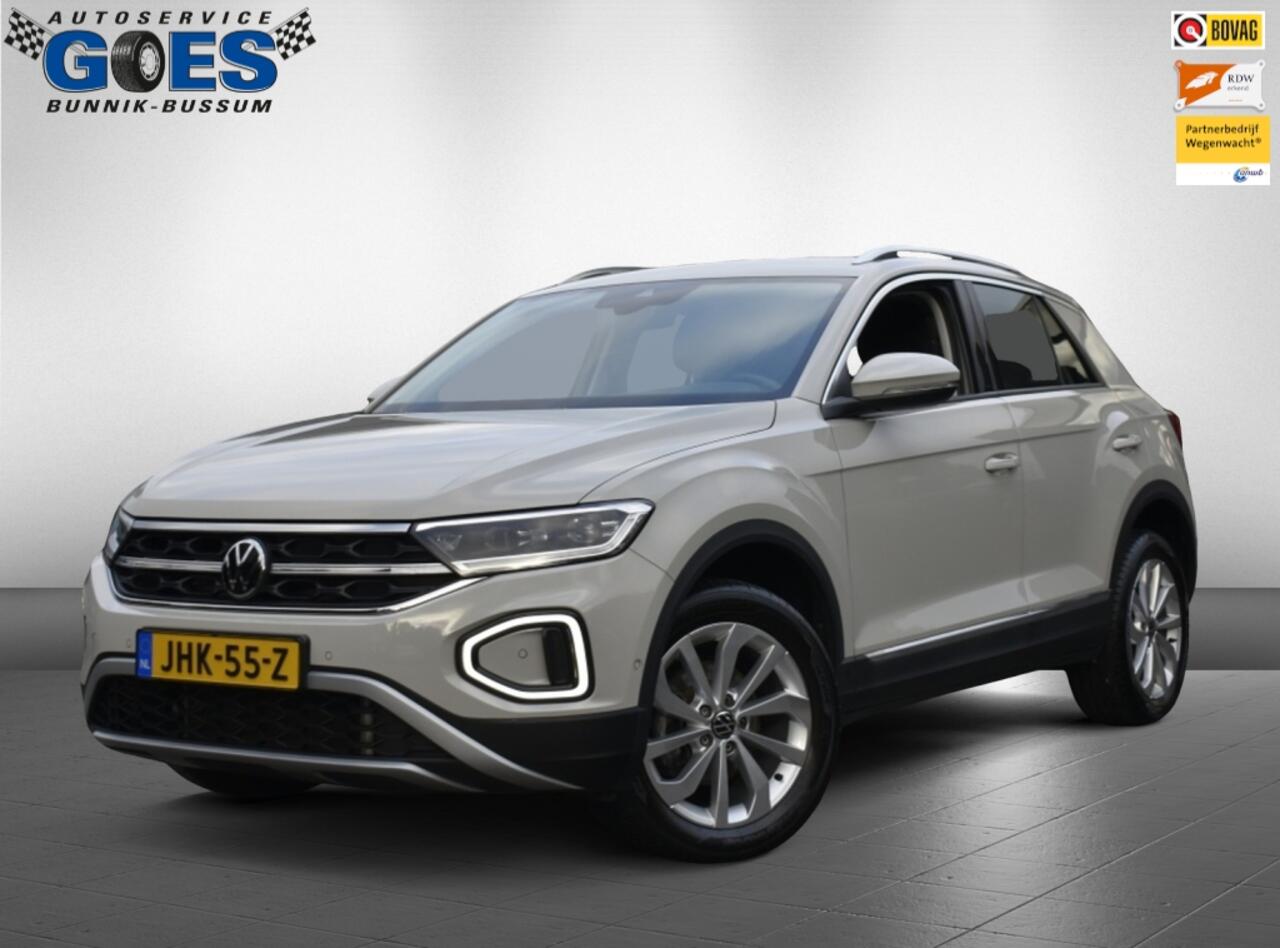 Volkswagen T-Roc 1.5 TSI R-Line Bns/ dsg/stoelvrw/clima/iq light/carplay