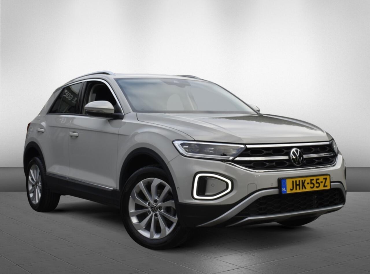 Volkswagen T-Roc 1.5 TSI R-Line Bns/ dsg/stoelvrw/clima/iq light/carplay