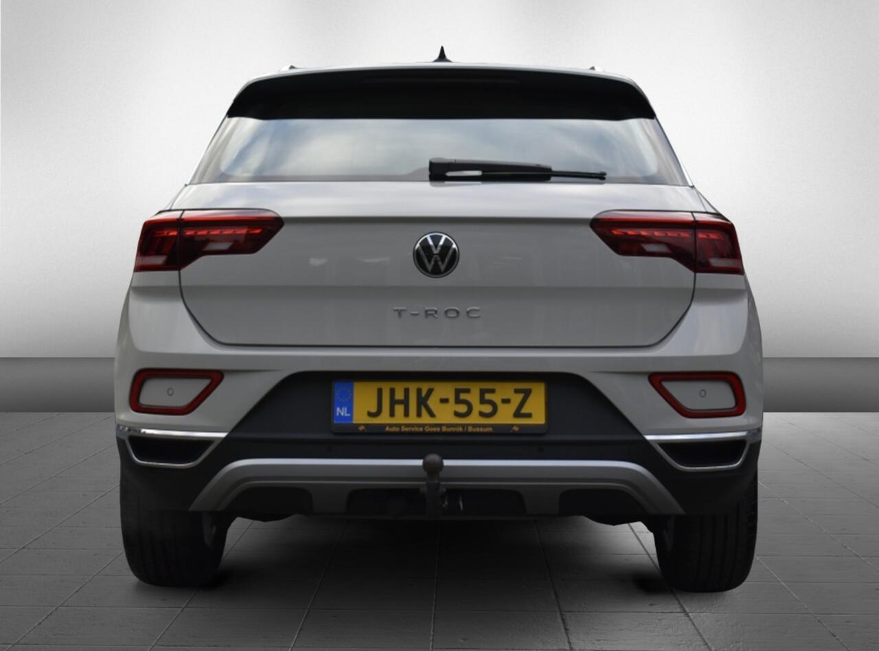 Volkswagen T-Roc 1.5 TSI R-Line Bns/ dsg/stoelvrw/clima/iq light/carplay