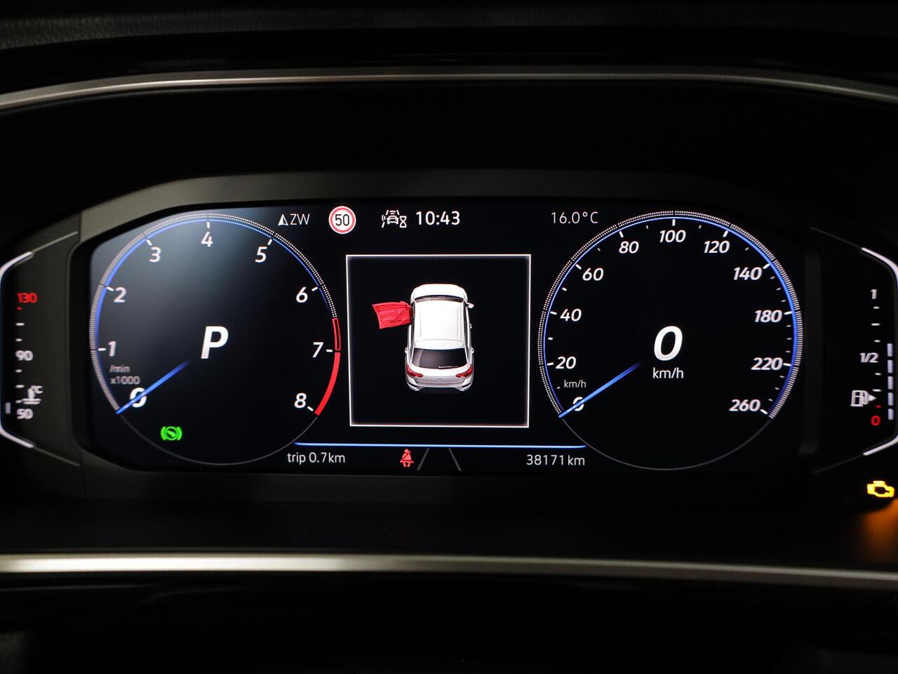 Volkswagen T-Roc 1.5 TSI R-Line 150 pk Automaat (DSG) | Verlengde garantie | Navigatie | Parkeersensoren (Park assist) | Achteruitrijcamera | Stoelverwarming | R-Line |