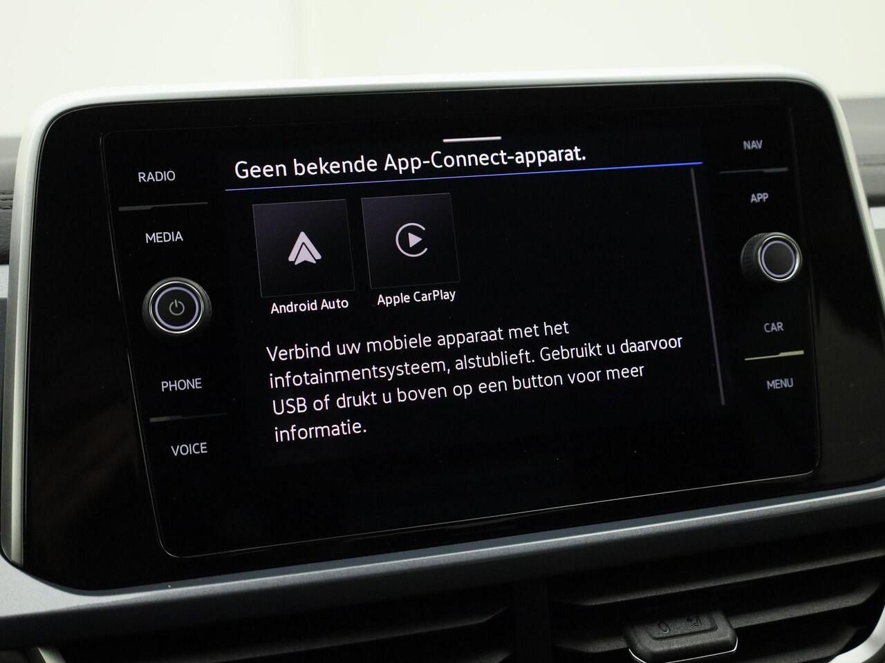 Volkswagen T-Roc 1.5TSI/150PK Style DSG · Navigatie · Trekhaak · Apple/Android carplay · Clima · Stoelverwarming & massage · Garantie tot december 2026